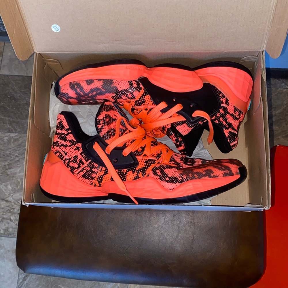 Adidas Harden Vol. 4 “Coral”